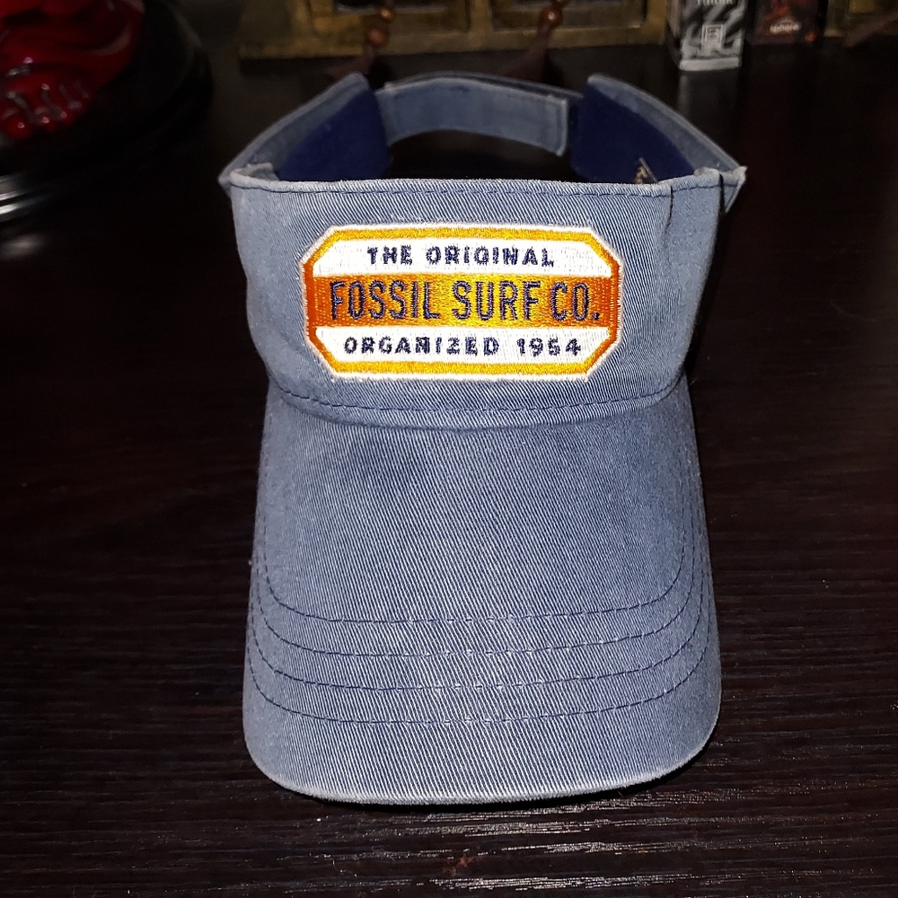 Fossil brand visor, adjustable, unisex